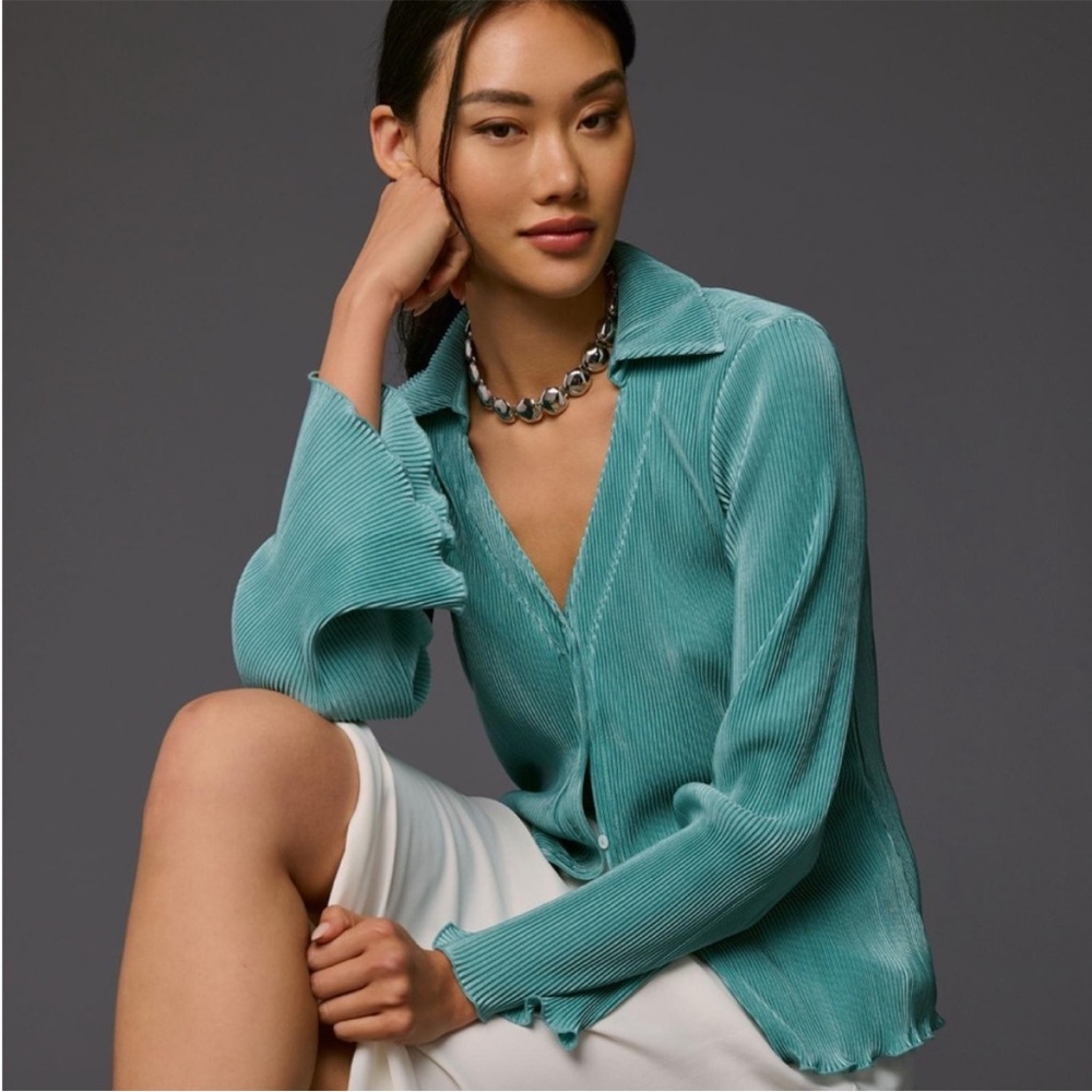 Anthropolgie DOLAN Lettuce-Hem Buttondown Top